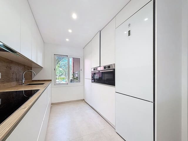 2 camera da letto Appartamento sulla Spiaggia in vendita in Resinera-Voladilla, Estepona con piscina garage - 1.083.000 € (Rif: 9699211)