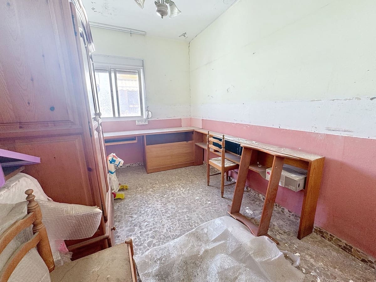 5 bedroom Apartment for sale in Estepona - € 535,000 (Ref: 9699212)