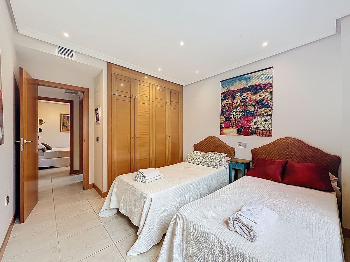 3 camera da letto Appartamento in vendita in Estepona con piscina garage - 949.000 € (Rif: 9756255)