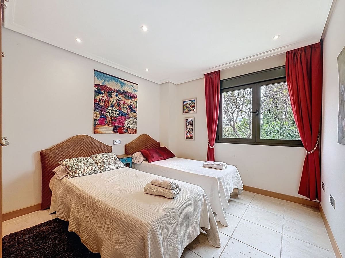 3 camera da letto Appartamento in vendita in Estepona con piscina garage - 949.000 € (Rif: 9756255)