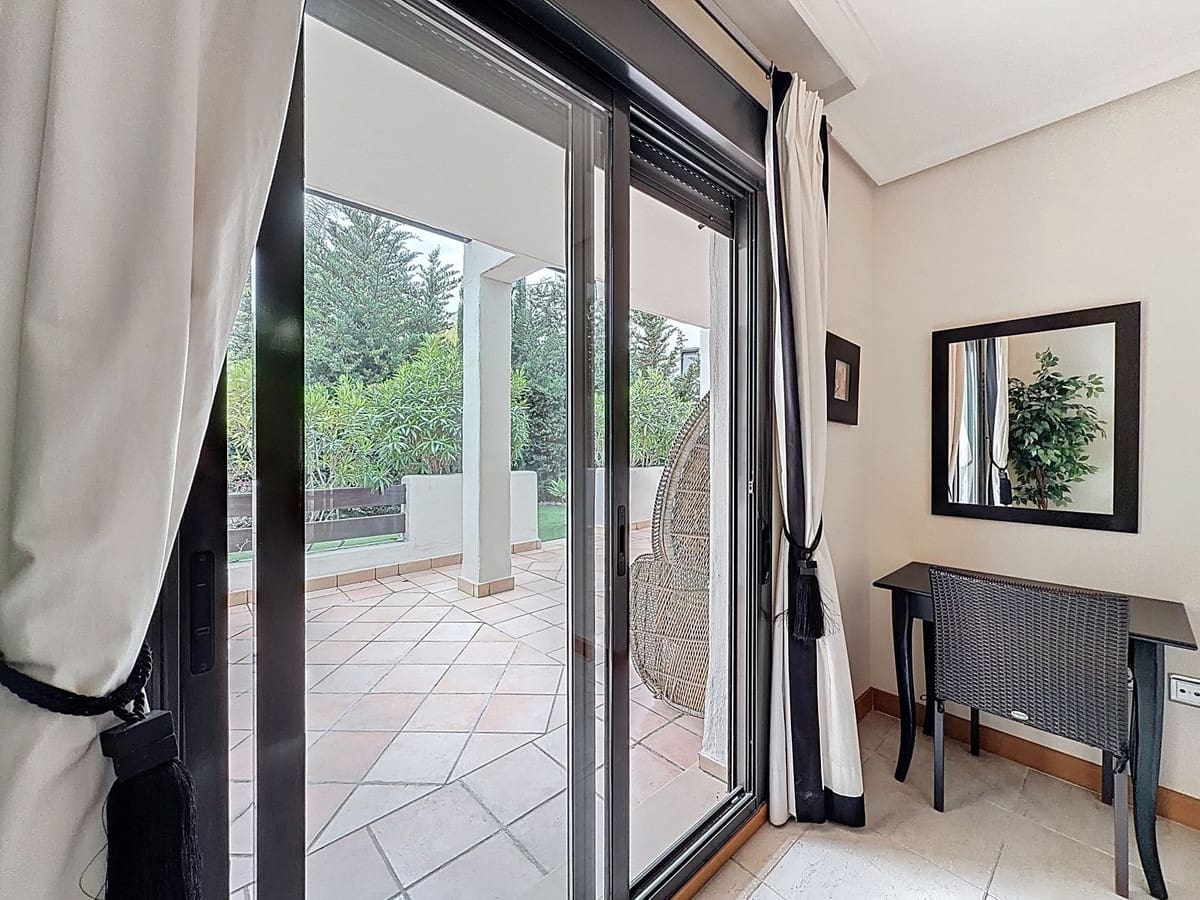 3 slaapkamer Appartement te koop in Estepona met zwembad garage - € 949.000 (Ref: 9756255)
