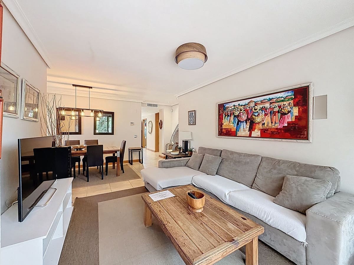 3 slaapkamer Appartement te koop in Estepona met zwembad garage - € 949.000 (Ref: 9756255)
