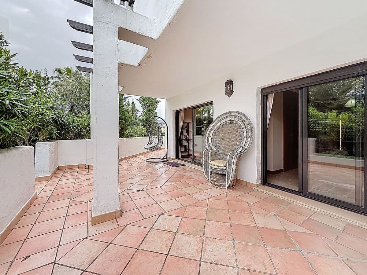 3 slaapkamer Appartement te koop in Estepona met zwembad garage - € 949.000 (Ref: 9756255)