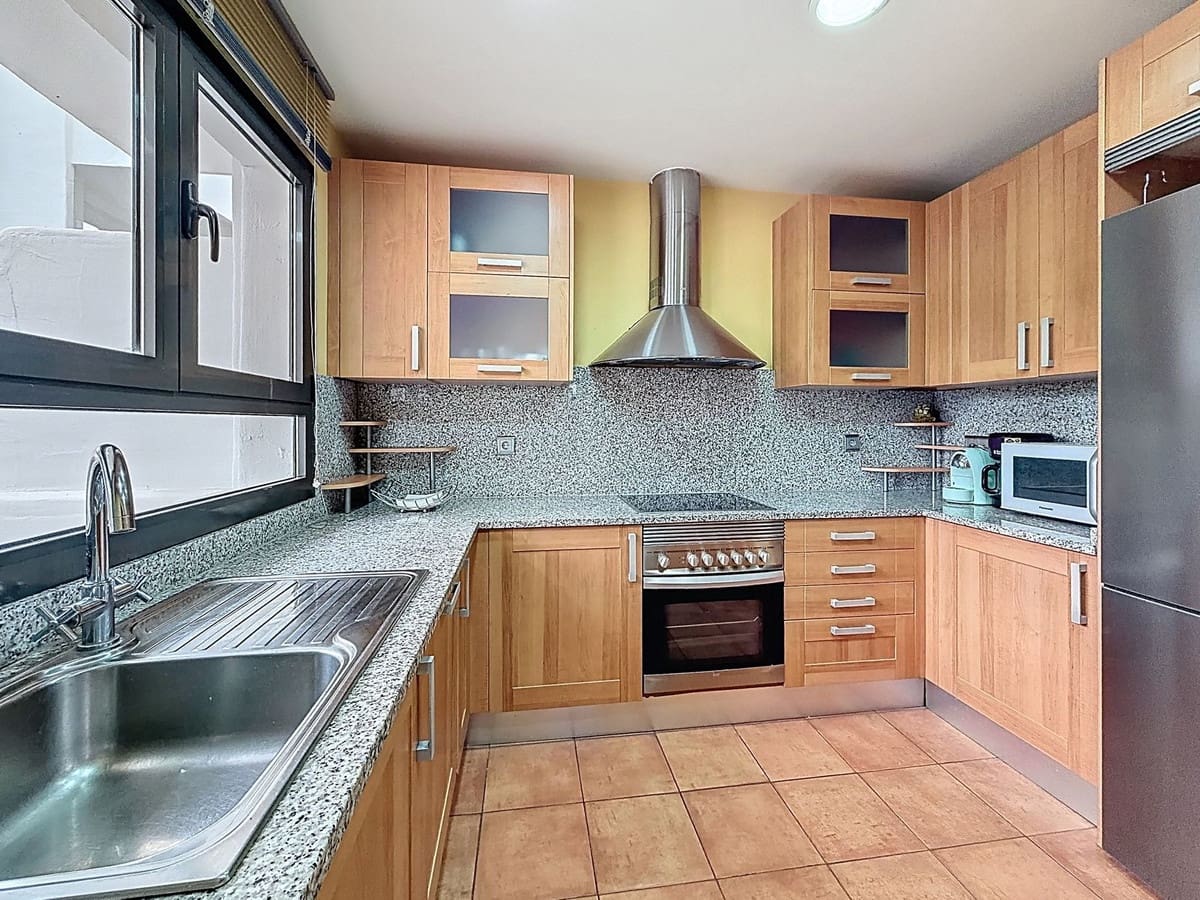 3 slaapkamer Appartement te koop in Estepona met zwembad garage - € 949.000 (Ref: 9756255)
