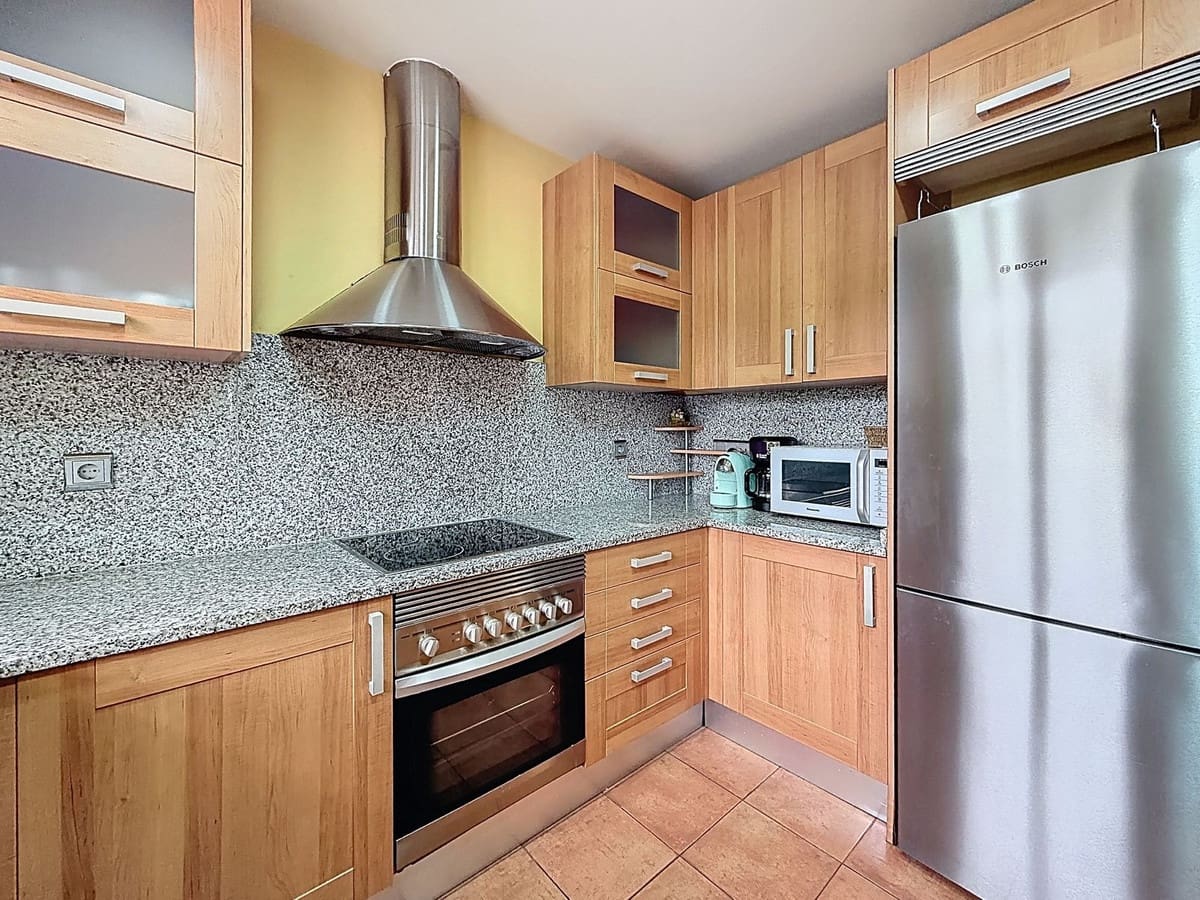 3 slaapkamer Appartement te koop in Estepona met zwembad garage - € 949.000 (Ref: 9756255)