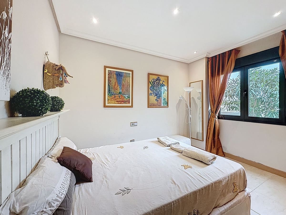 3 slaapkamer Appartement te koop in Estepona met zwembad garage - € 949.000 (Ref: 9756255)