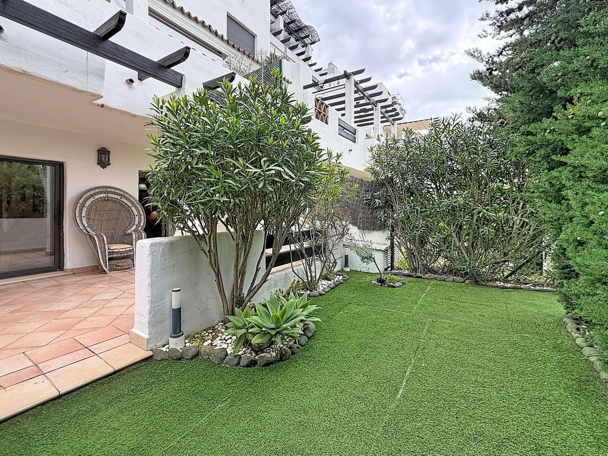 3 slaapkamer Appartement te koop in Estepona met zwembad garage - € 949.000 (Ref: 9756255)