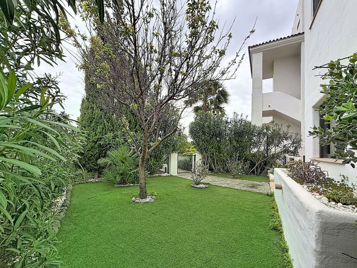 3 slaapkamer Appartement te koop in Estepona met zwembad garage - € 949.000 (Ref: 9756255)