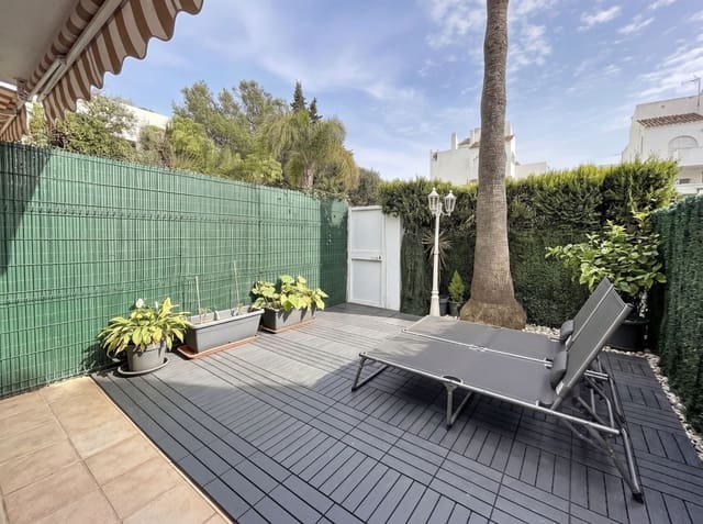 Casa de 4 habitaciones en Nagüeles Alto, Marbella en venta con piscina - 949.000 € (Ref: 9812444)