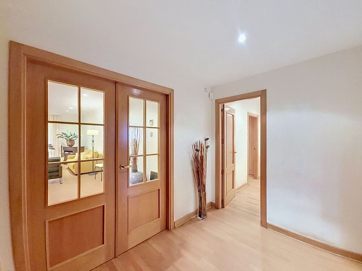 4 bedroom Apartment for sale in Guadalmansa with pool garage - € 896,000 (Ref: 9877592)