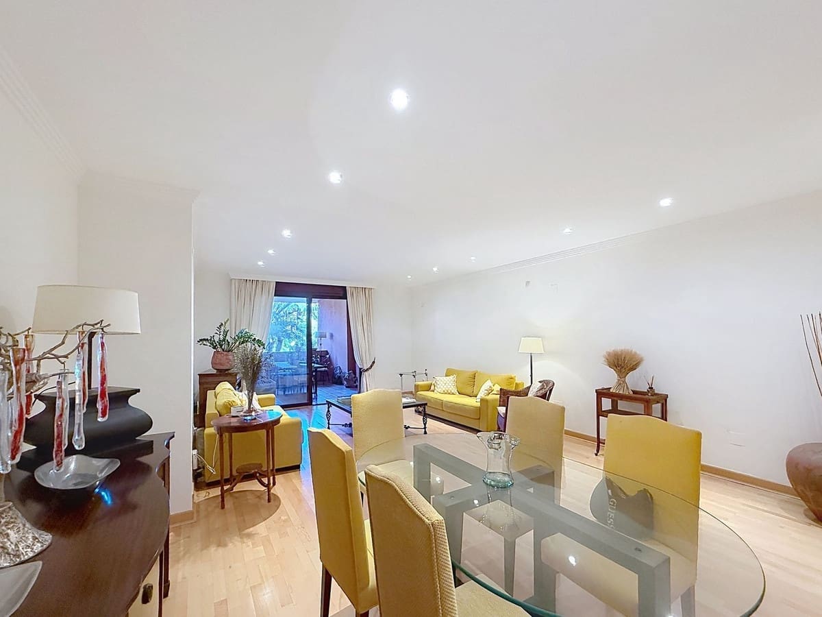 4 bedroom Apartment for sale in Guadalmansa with pool garage - € 896,000 (Ref: 9877592)