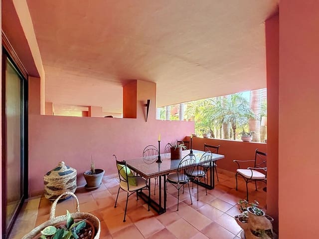 4 bedroom Apartment for sale in Guadalmansa, Estepona with pool garage - € 896,000 (Ref: 9877592)