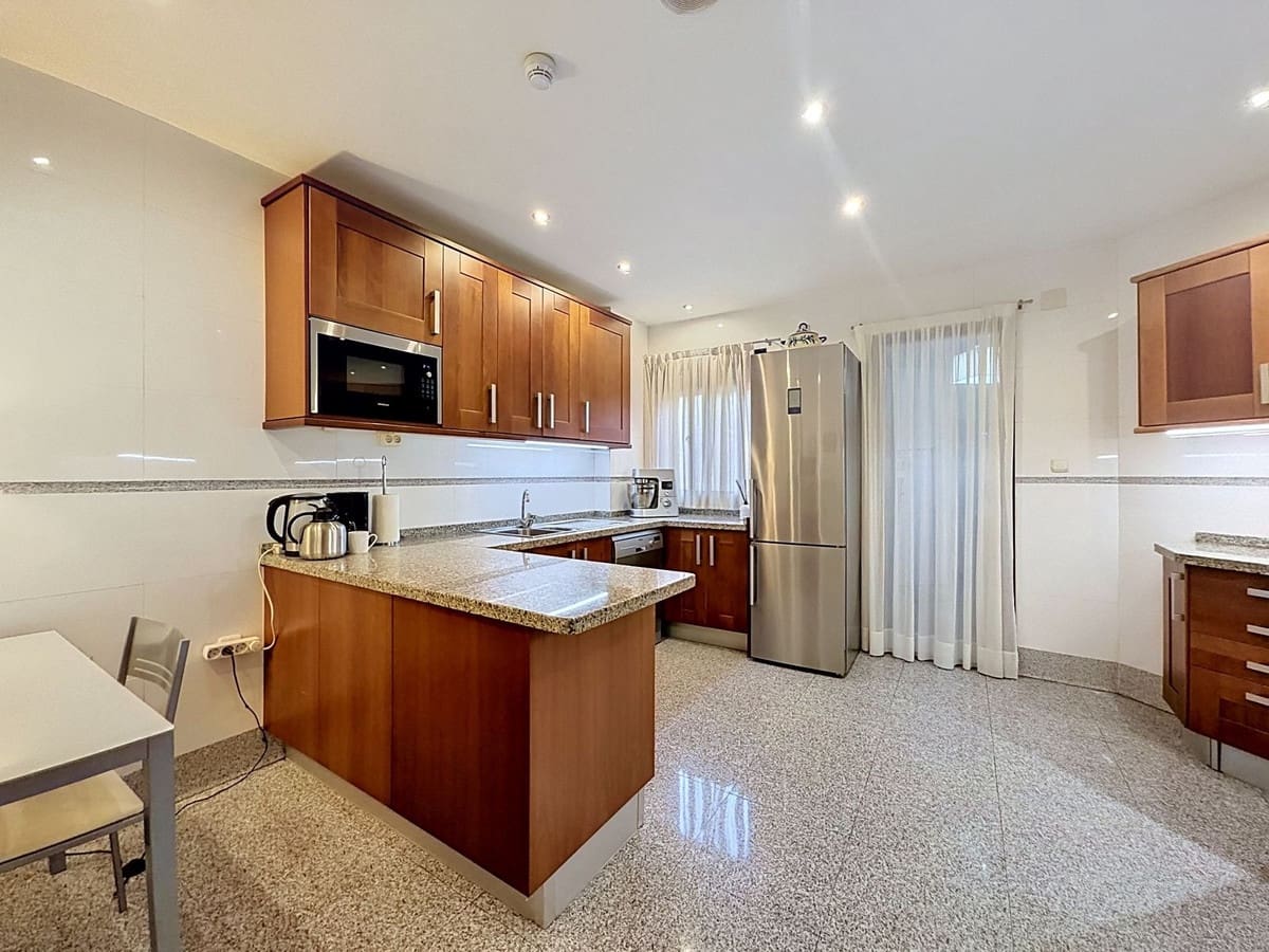 4 bedroom Apartment for sale in Guadalmansa with pool garage - € 896,000 (Ref: 9877592)