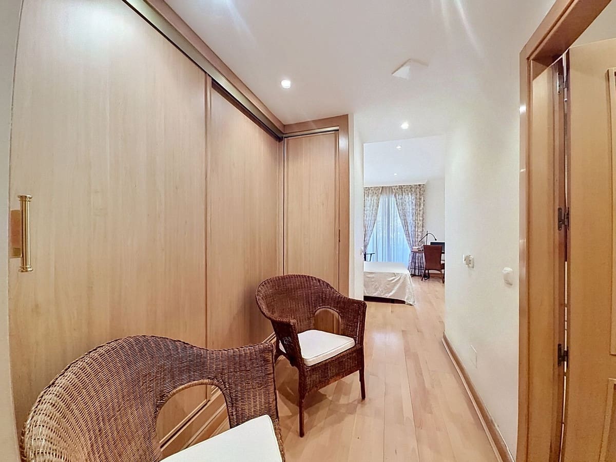 4 bedroom Apartment for sale in Guadalmansa with pool garage - € 896,000 (Ref: 9877592)