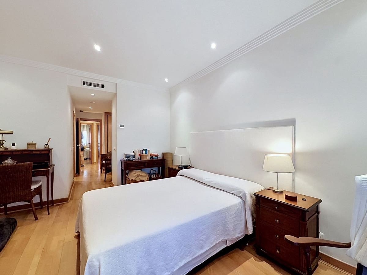 4 bedroom Apartment for sale in Guadalmansa with pool garage - € 896,000 (Ref: 9877592)