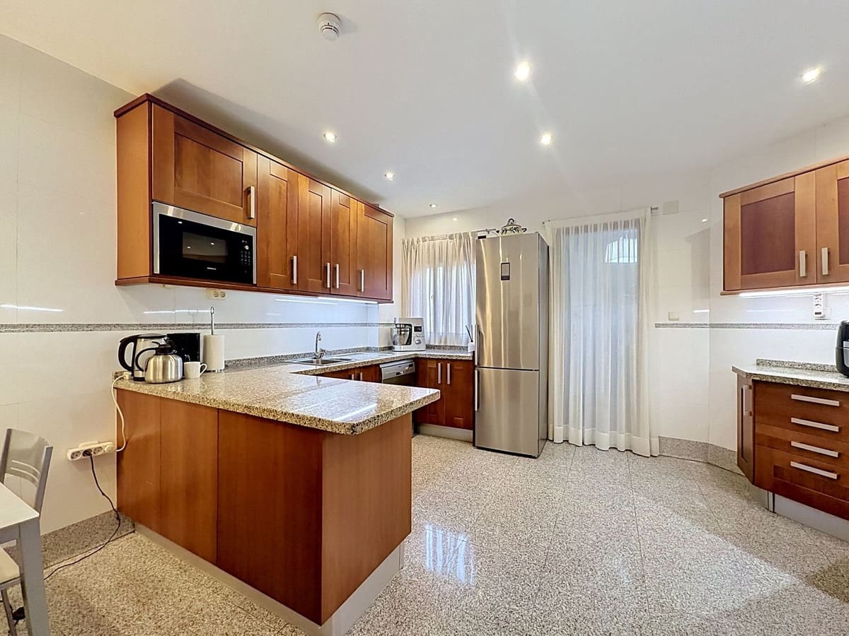 4 bedroom Apartment for sale in Guadalmansa with pool garage - € 896,000 (Ref: 9877592)