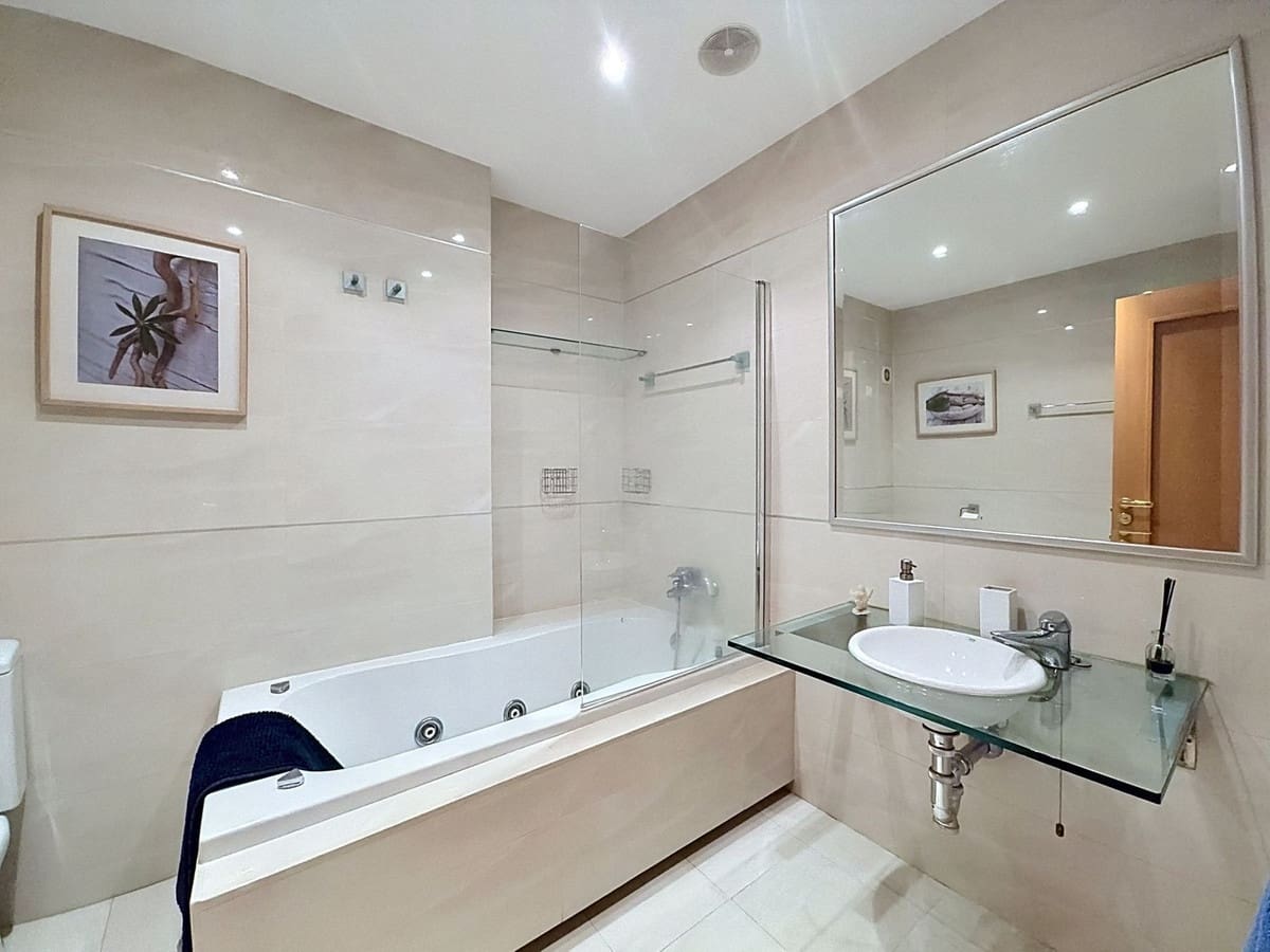 4 bedroom Apartment for sale in Guadalmansa with pool garage - € 896,000 (Ref: 9877592)