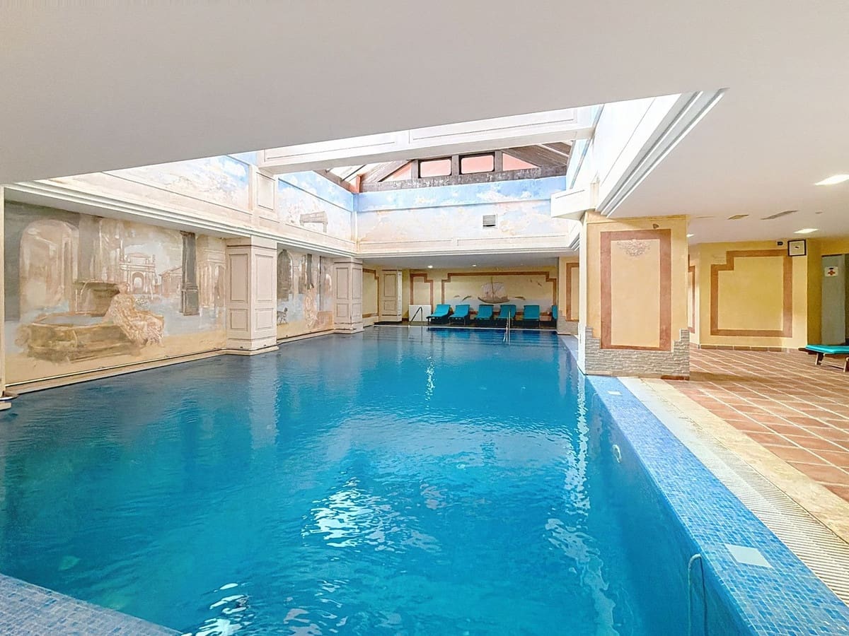4 bedroom Apartment for sale in Guadalmansa with pool garage - € 896,000 (Ref: 9877592)