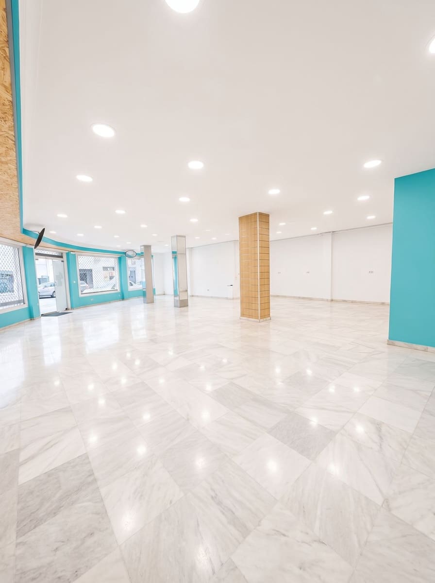 Negocio en San Pedro de Alcantara en venta - 320.000 € (Ref: 9880266)