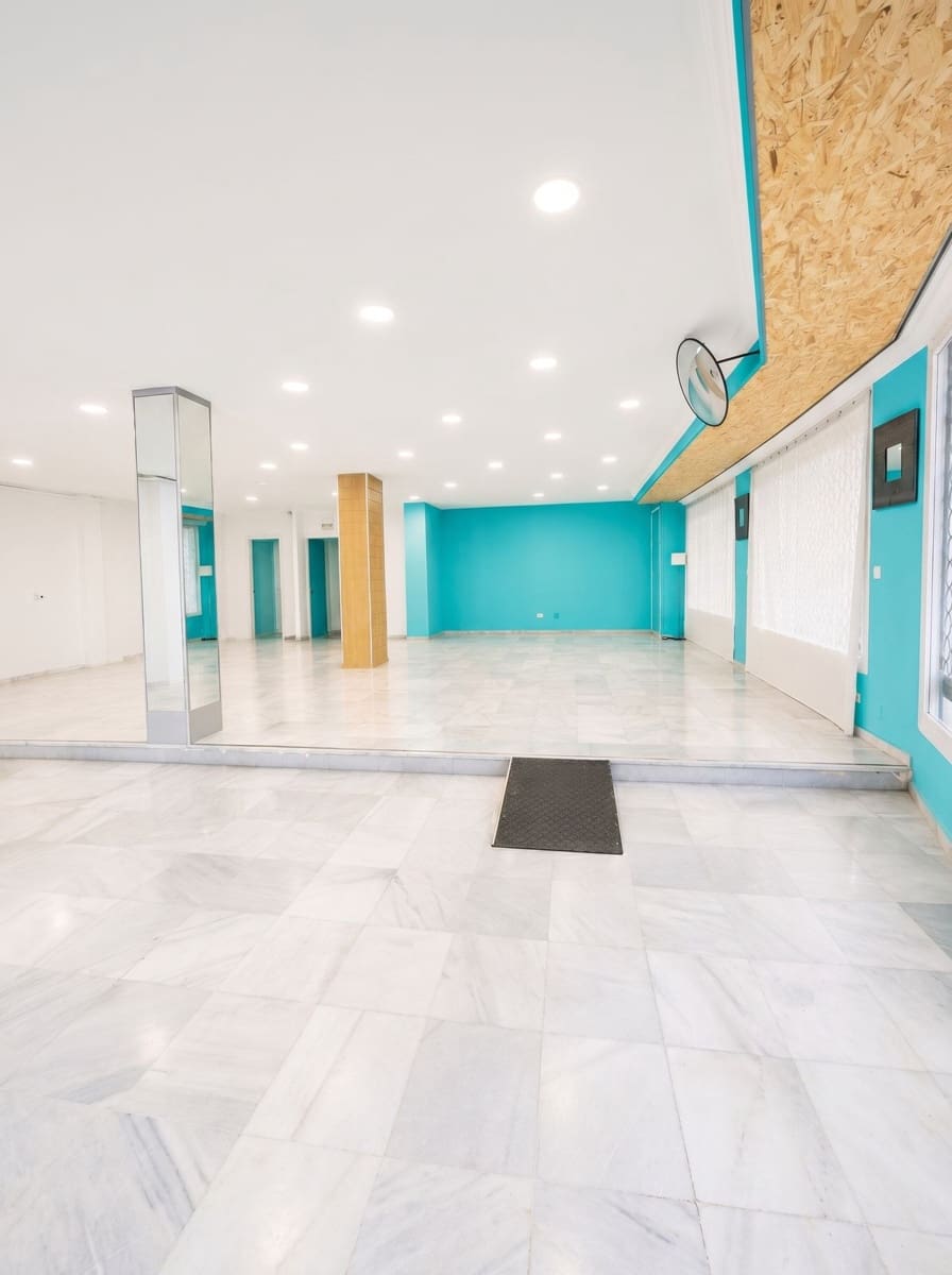 Negocio en San Pedro de Alcantara en venta - 320.000 € (Ref: 9880266)