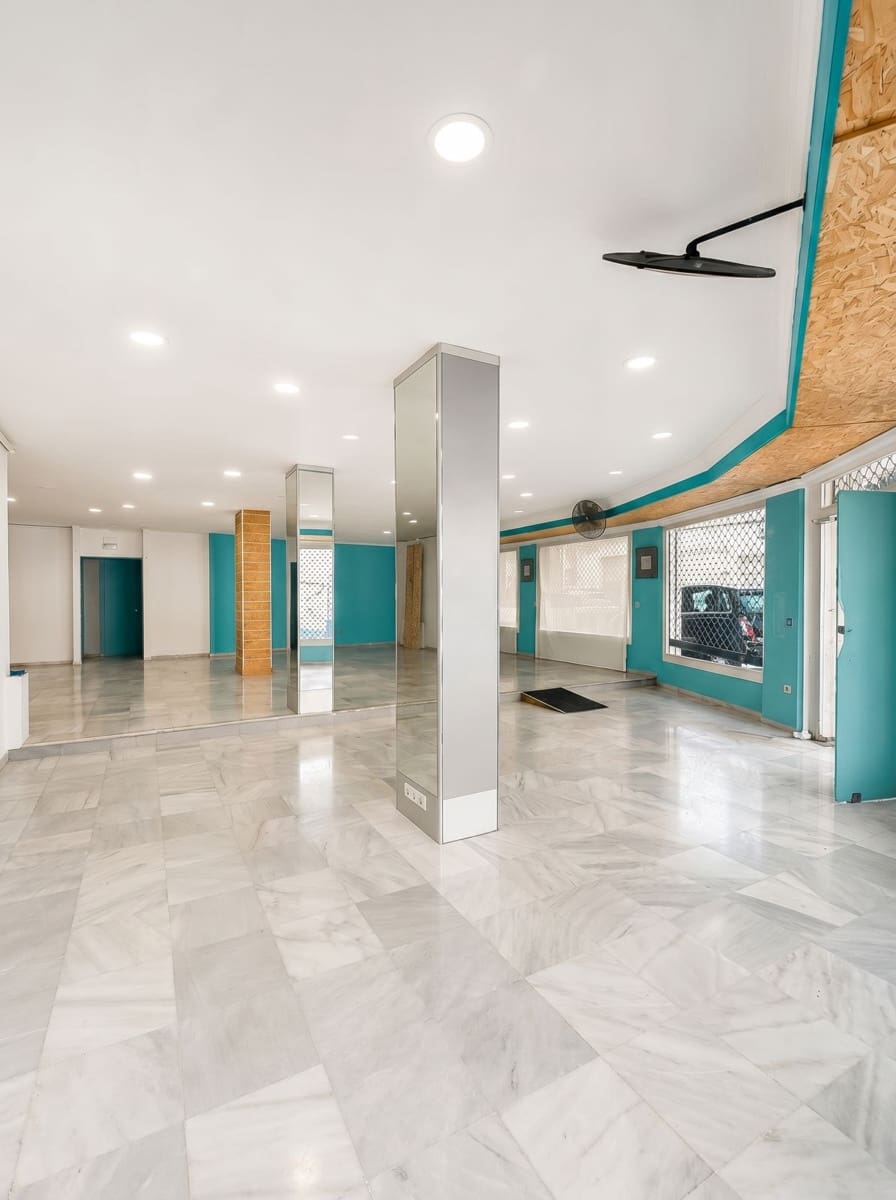 Negocio en San Pedro de Alcantara en venta - 320.000 € (Ref: 9880266)