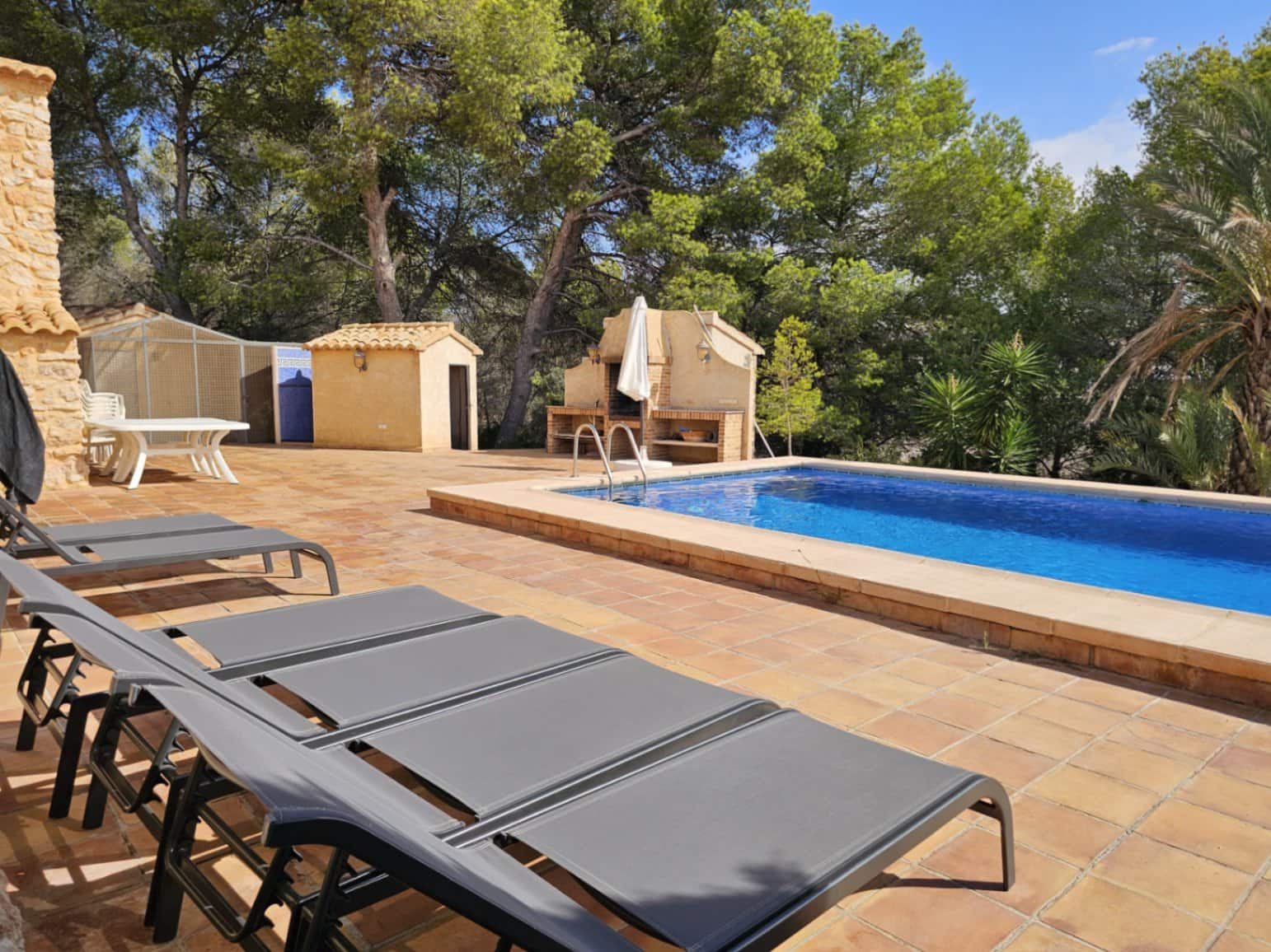 4 soveværelse Finca/Landehus til salg i Calpe / Calp med swimmingpool garage - € 840.000 (Ref: 8201682)