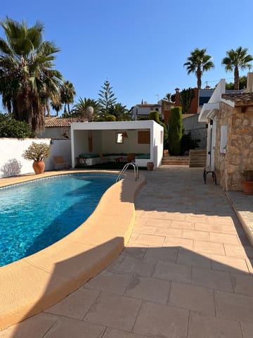3 bedroom Villa for rent in Teulada Pueblo, Teulada-Moraira with pool garage - € 3,000 (Ref: 8449423)