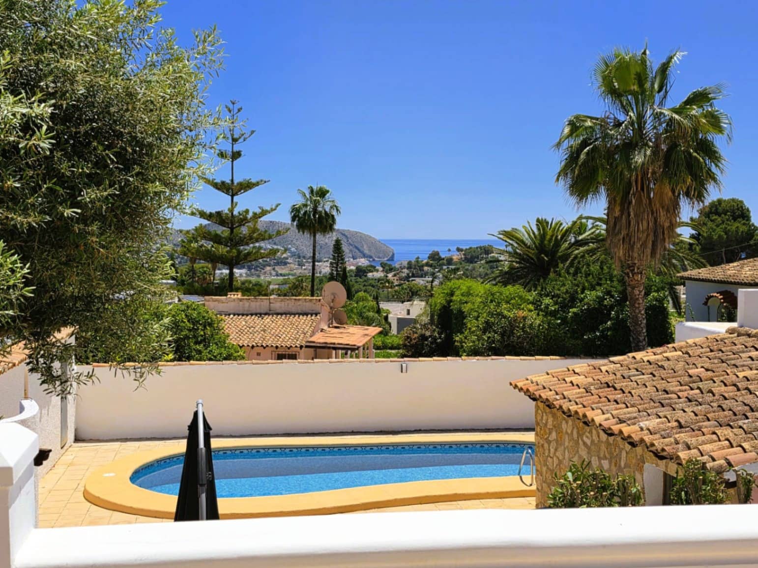 3 bedroom Villa for rent in Teulada with pool garage - € 3,000 (Ref: 8449423)