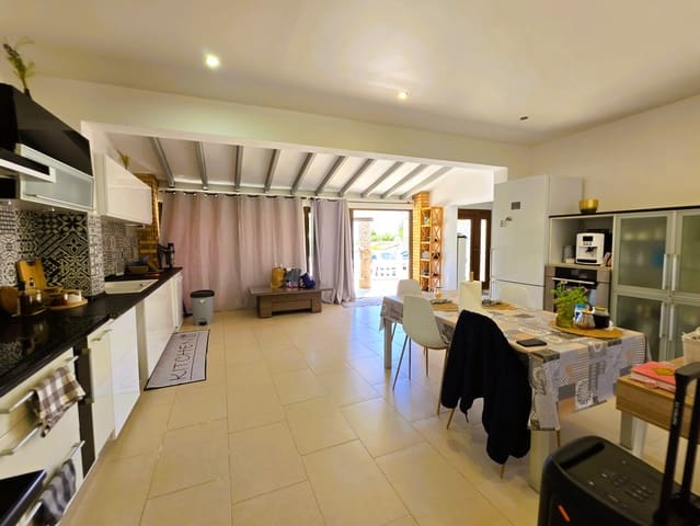 3 slaapkamer Villa te huur in Teulada Pueblo, Teulada-Moraira met zwembad garage - € 3.000 (Ref: 8449423)