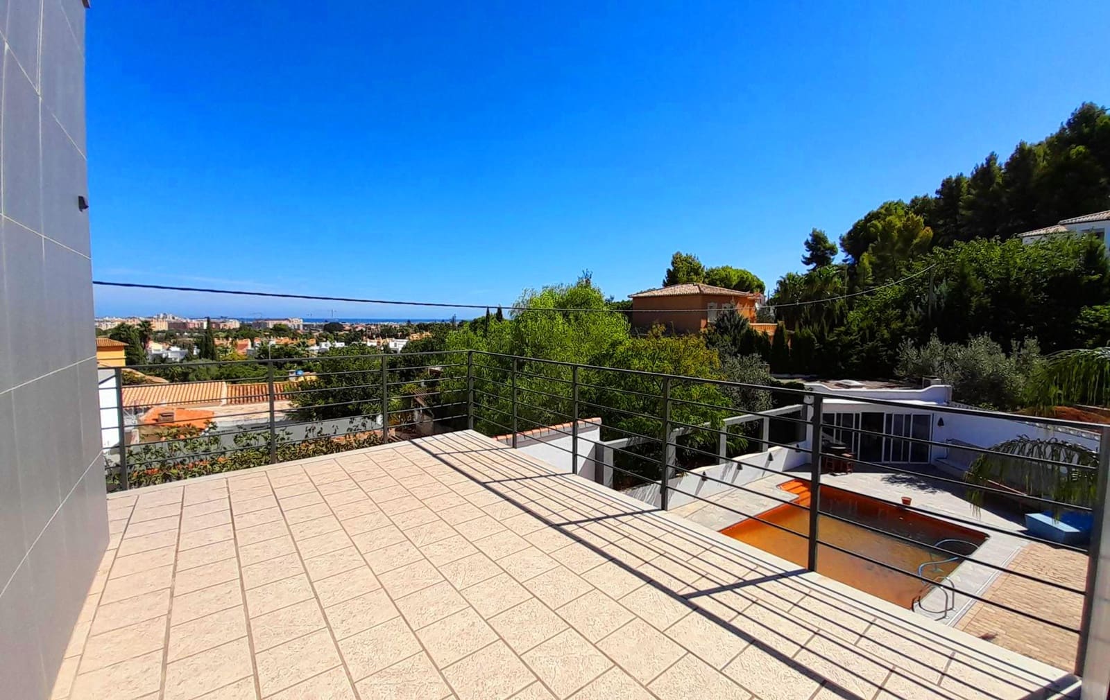 4 sovrum Villa till salu i Denia med pool garage - 645 000 € (Ref: 8531277)