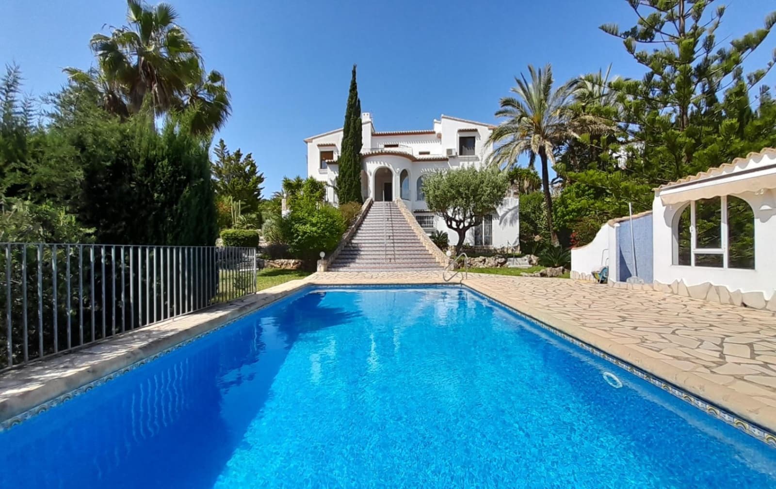 4 soveværelse Villa til salg i Denia med swimmingpool garage - € 690.000 (Ref: 8854645)