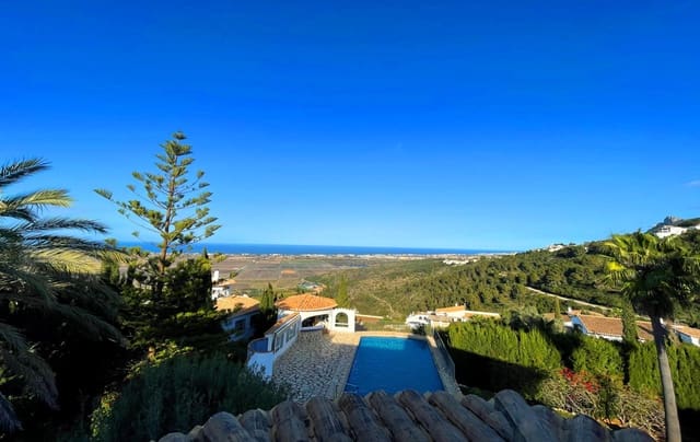 4 slaapkamer Villa te koop in Devessa - Monte Pego, Dénia met zwembad garage - € 690.000 (Ref: 8854645)