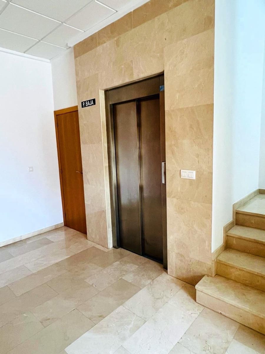 3 slaapkamer Appartement te koop in Teulada met garage - € 240.000 (Ref: 9019721)