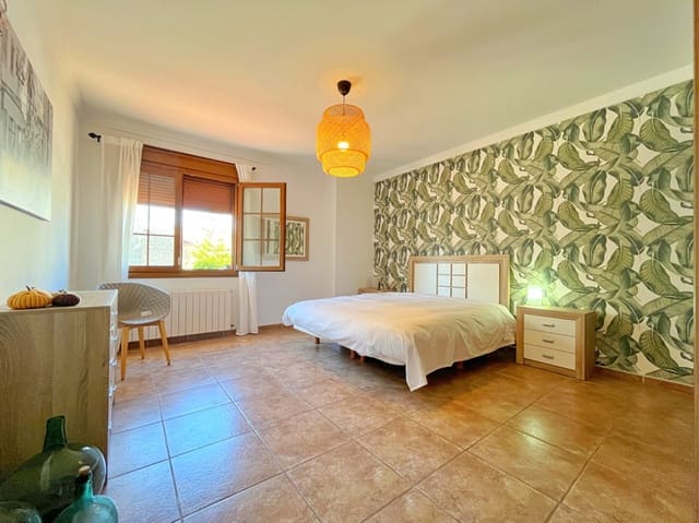 Chalet de 7 habitaciones en Piles en venta con piscina garaje - 520.000 € (Ref: 9022602)