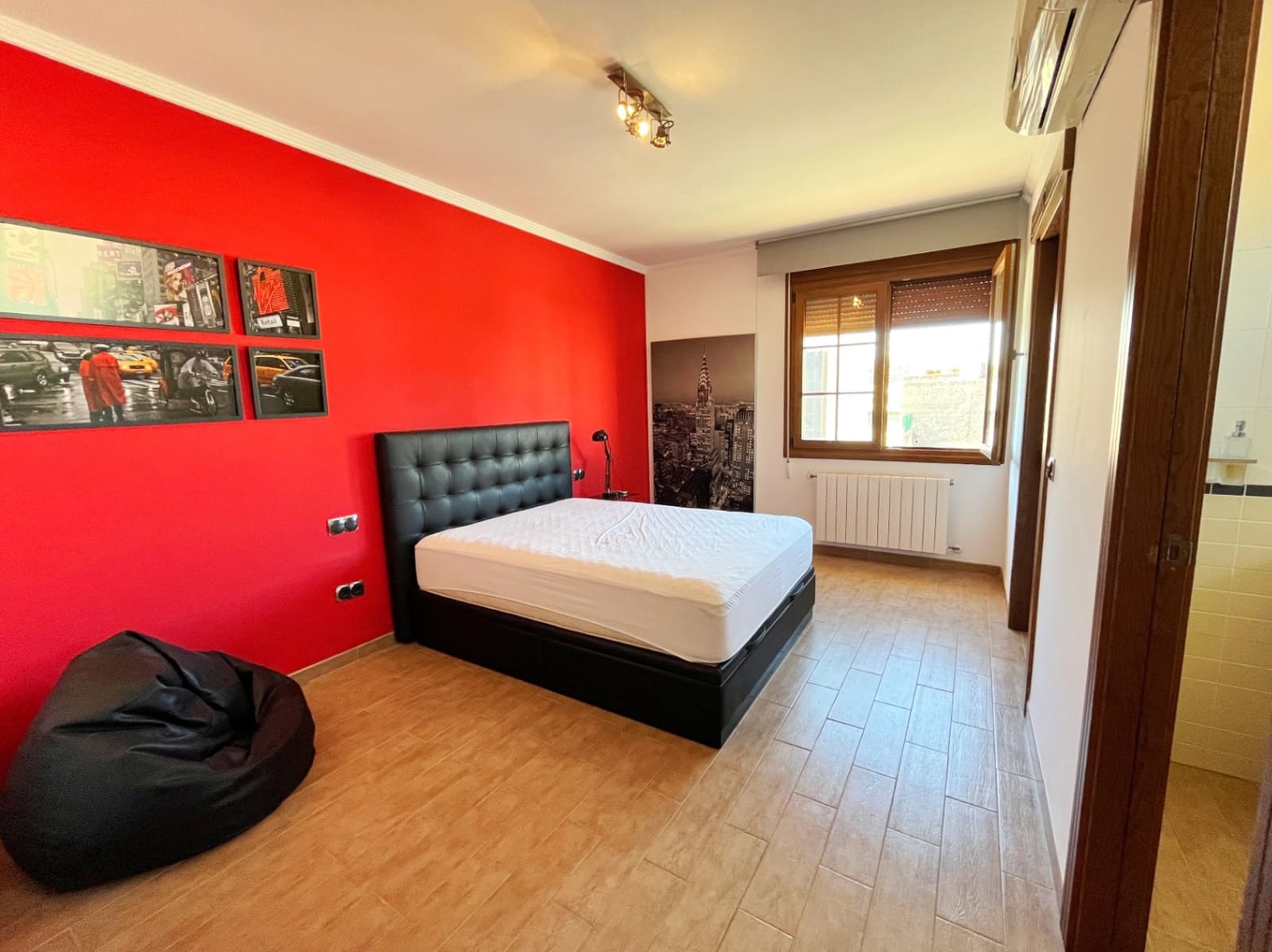 7 chambre Villa/Maison à vendre à Piles avec piscine garage - 520 000 € (Ref: 9022602)