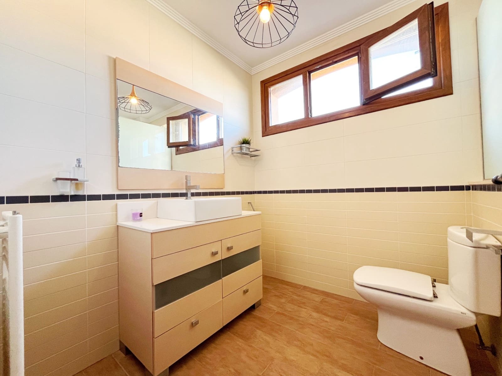 7 chambre Villa/Maison à vendre à Piles avec piscine garage - 520 000 € (Ref: 9022602)