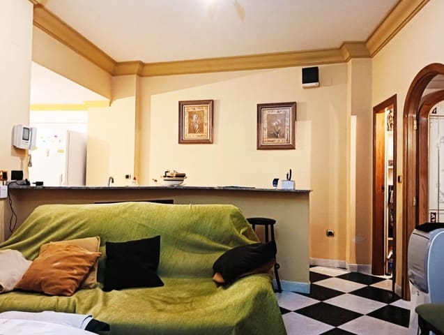 7 slaapkamer Huis te koop in Oliva met garage - € 285.000 (Ref: 9022632)