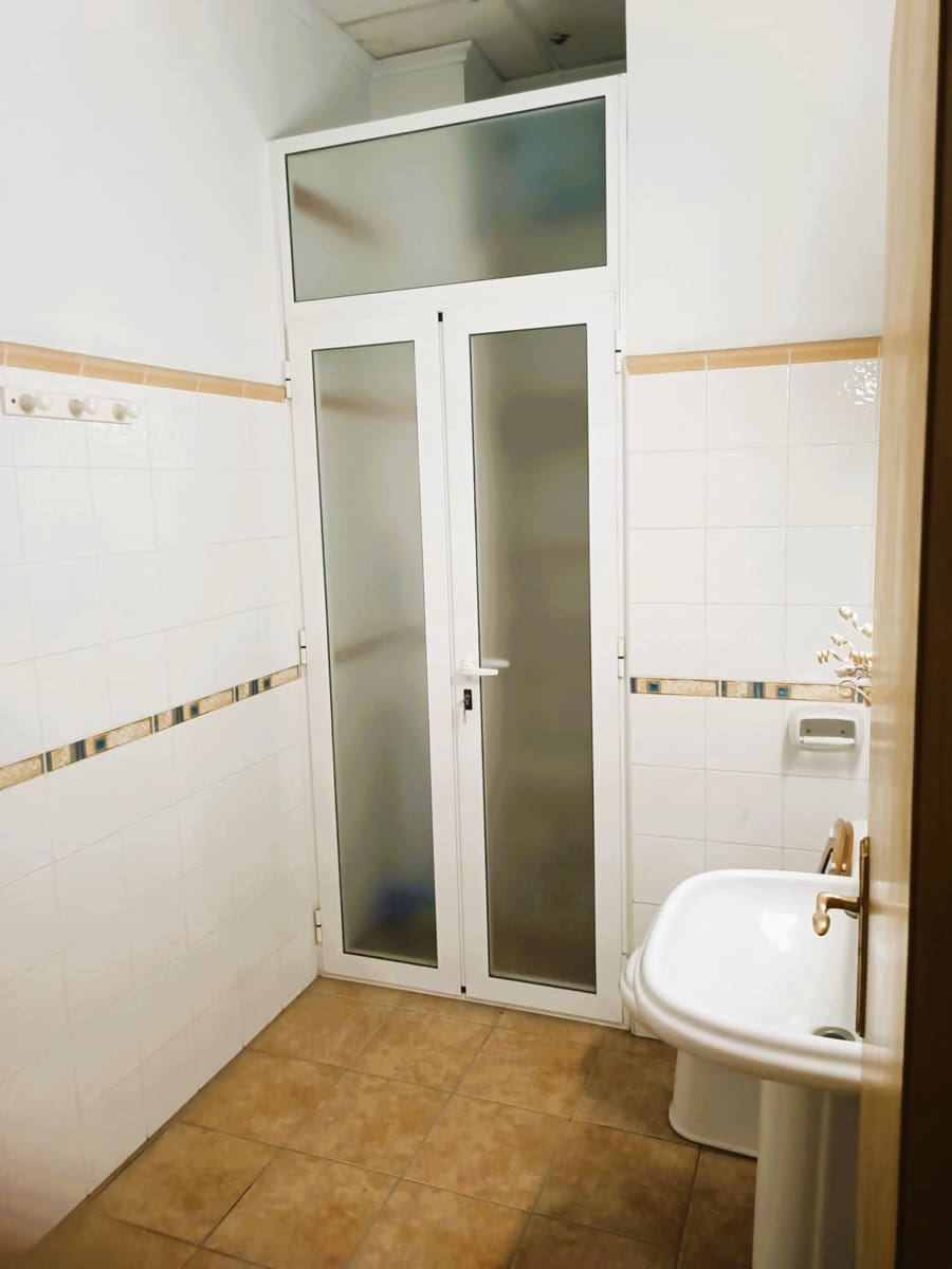 Commercial for sale in Teulada - € 168,000 (Ref: 9113720)