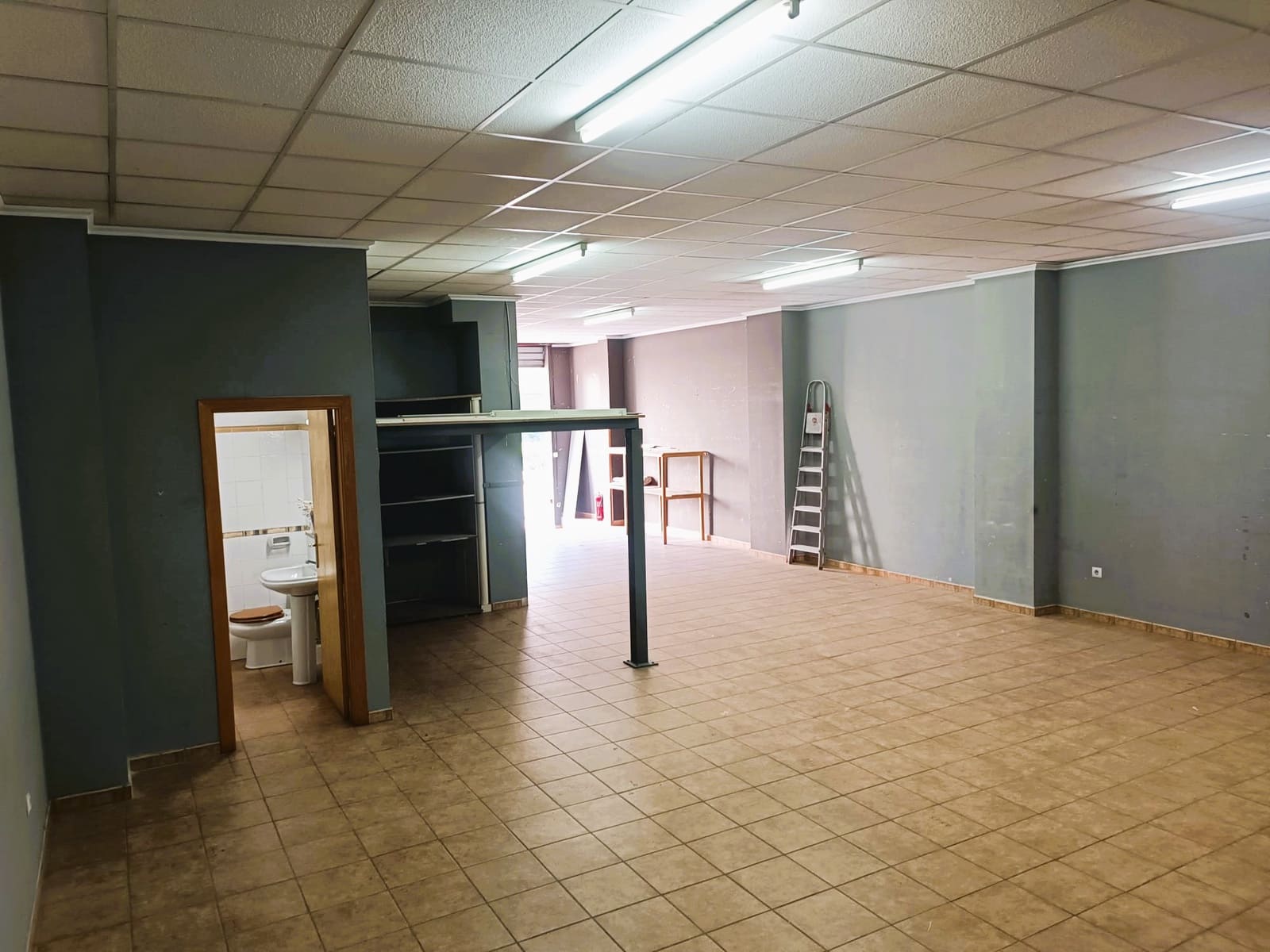 Commercial for sale in Teulada - € 168,000 (Ref: 9113720)