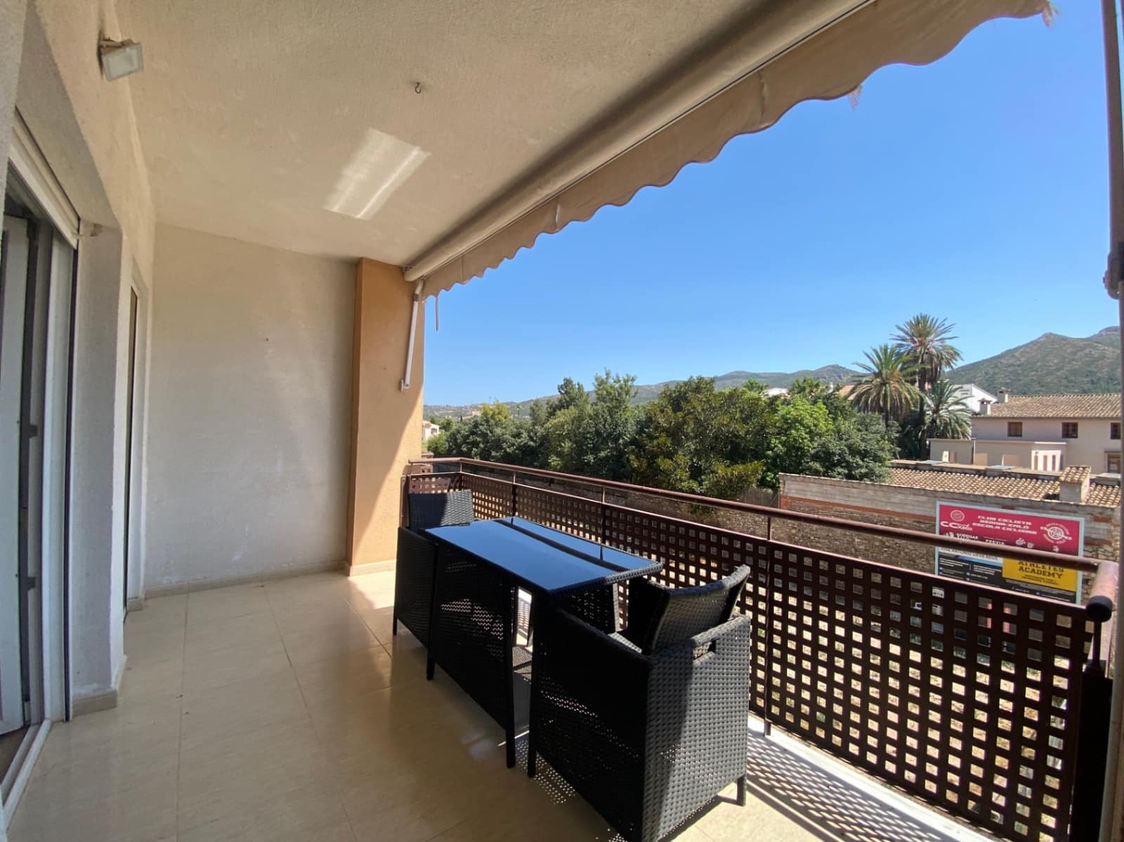 3 slaapkamer Appartement te koop in Jalon / Xalo met garage - € 225.000 (Ref: 9146638)