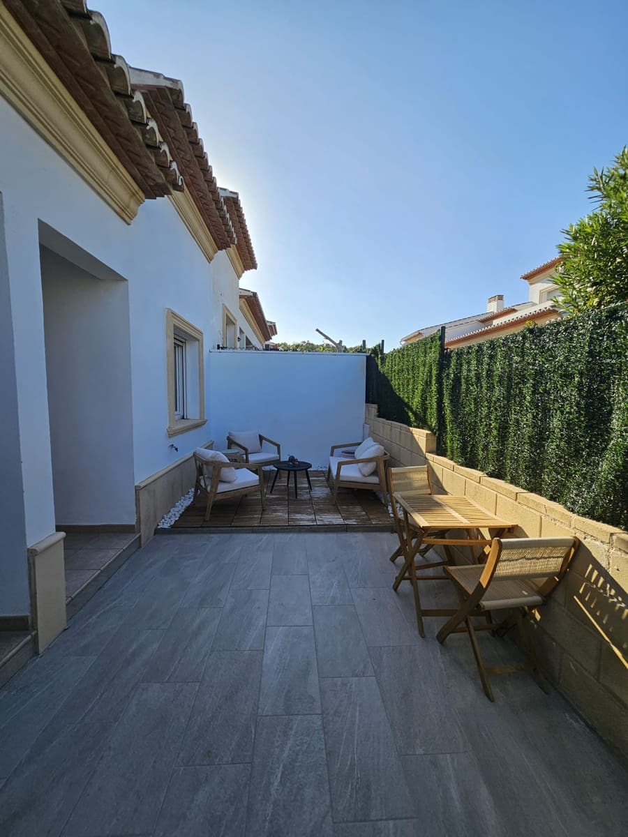 2 soverom Rekkehus til salgs i Benitachell / Benitatxell med svømmebasseng garasje - € 289 000 (Ref: 9235172)