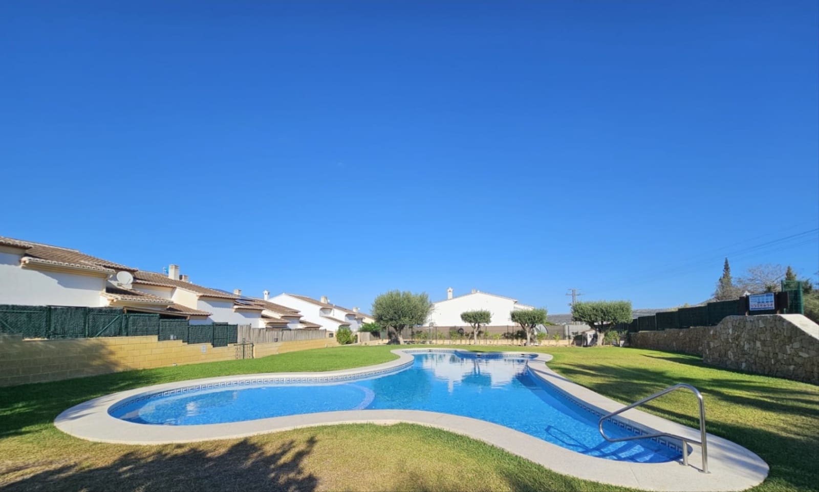 2 soverom Rekkehus til salgs i Benitachell / Benitatxell med svømmebasseng garasje - € 289 000 (Ref: 9235172)