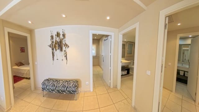 3 bedroom Apartment for sale in Moraira, Teulada-Moraira with garage - € 560,000 (Ref: 9255923)