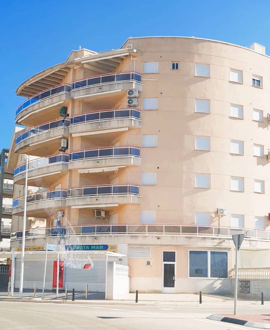 Kaupallinen myytävänä paikassa Guardamar de la Safor - 60 000 € (Ref: 9255928)