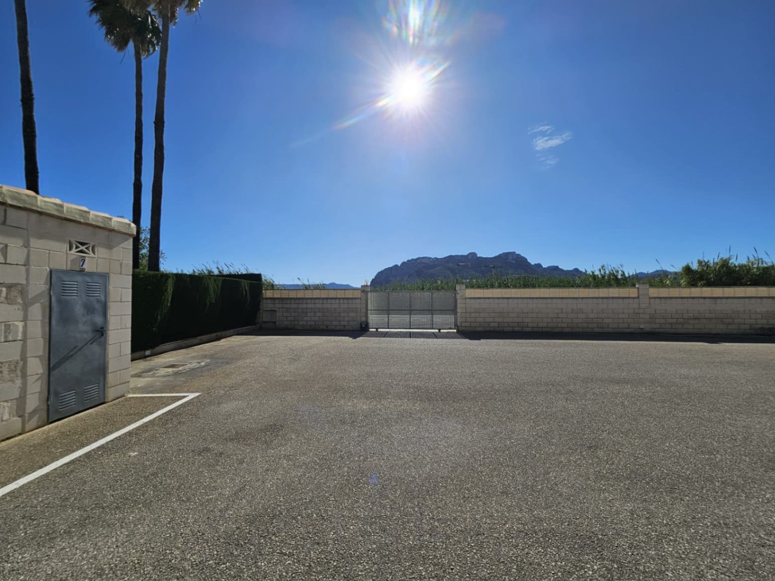 Apartamento de 3 habitaciones en Dénia en venta con piscina garaje - 320.000 € (Ref: 9371640)