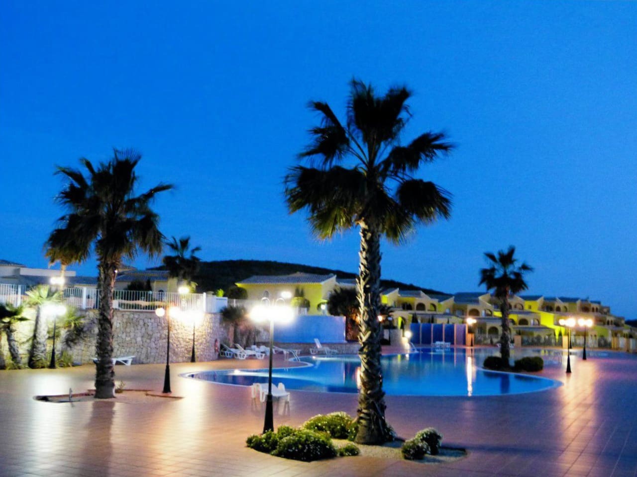 2 soveværelse Rækkehus til salg i Benitachell / Benitatxell med swimmingpool garage - € 190.000 (Ref: 9371642)