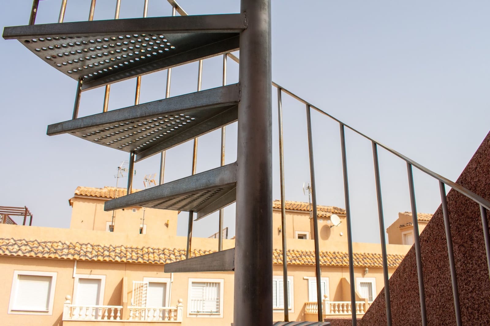 3 soverom Rekkehus til salgs i Gran Alacant med svømmebasseng - € 240 000 (Ref: 9371645)