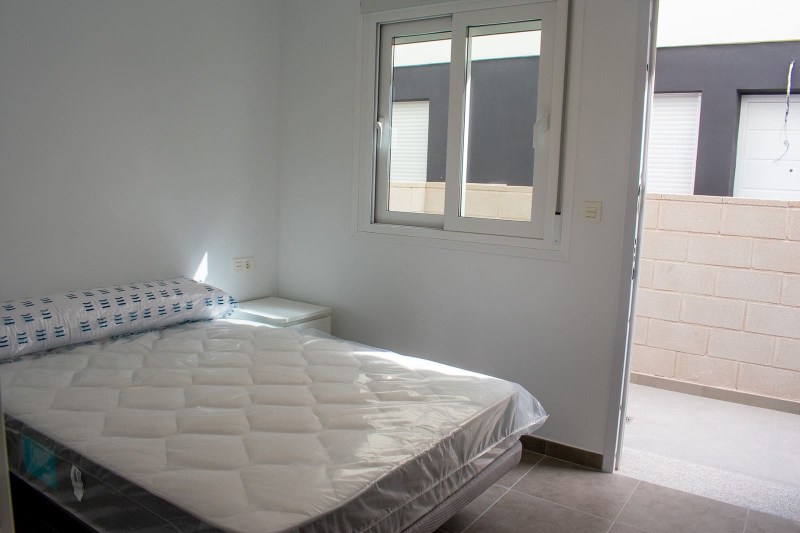 2 sovrum Radhus till salu i Gran Alacant med pool - 320 000 € (Ref: 9371646)