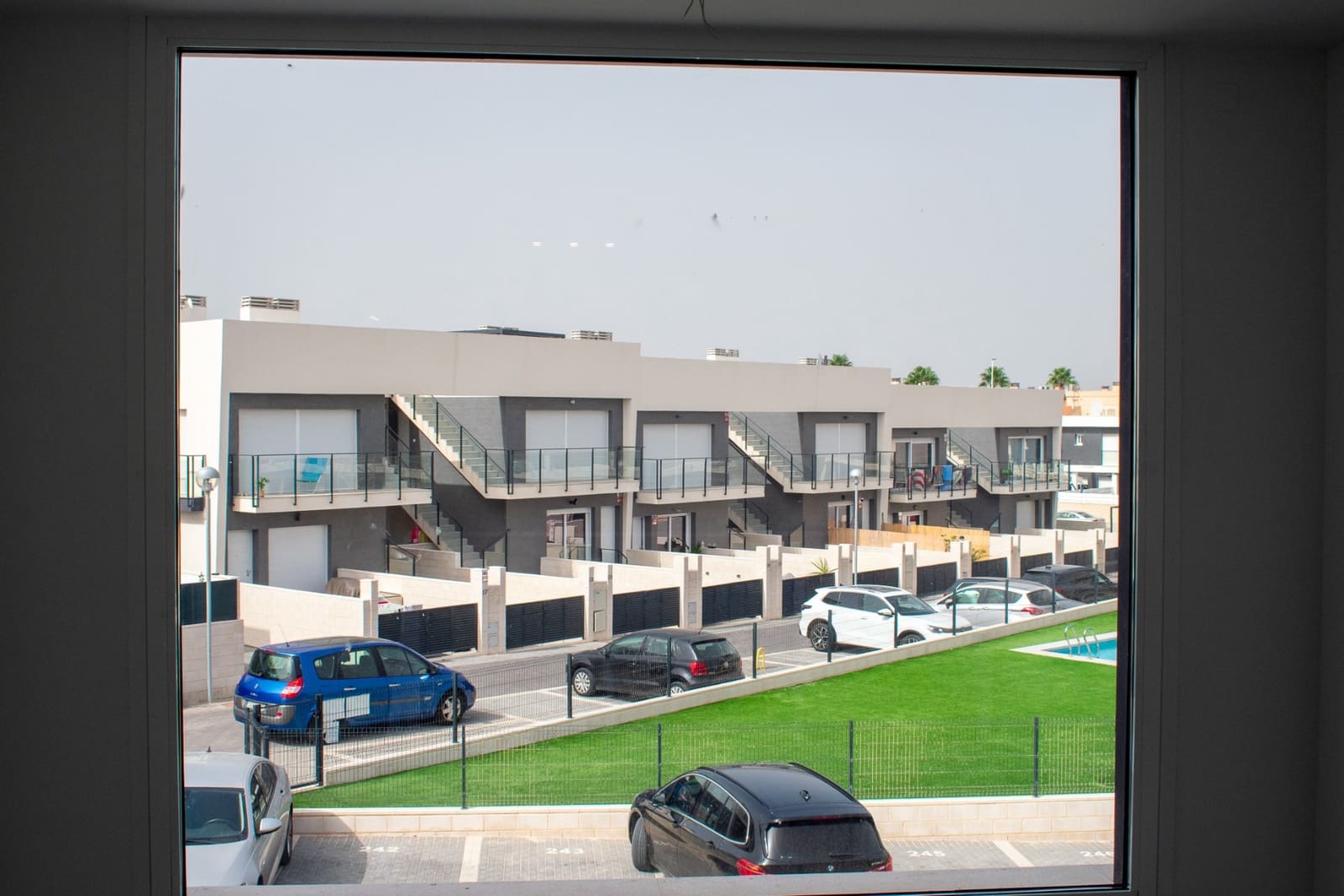 2 sovrum Radhus till salu i Gran Alacant med pool - 320 000 € (Ref: 9371646)