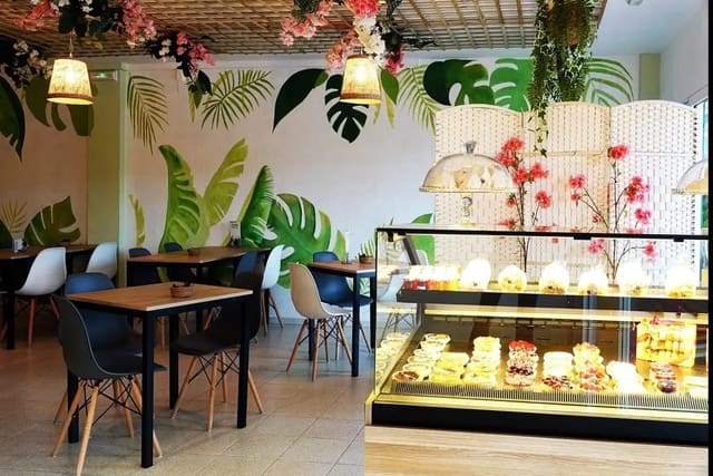 Commercial for sale in Teulada Pueblo, Teulada-Moraira with garage - € 60,000 (Ref: 9390043)